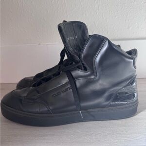 Louis Vuitton Men's Black Leather Sneakers